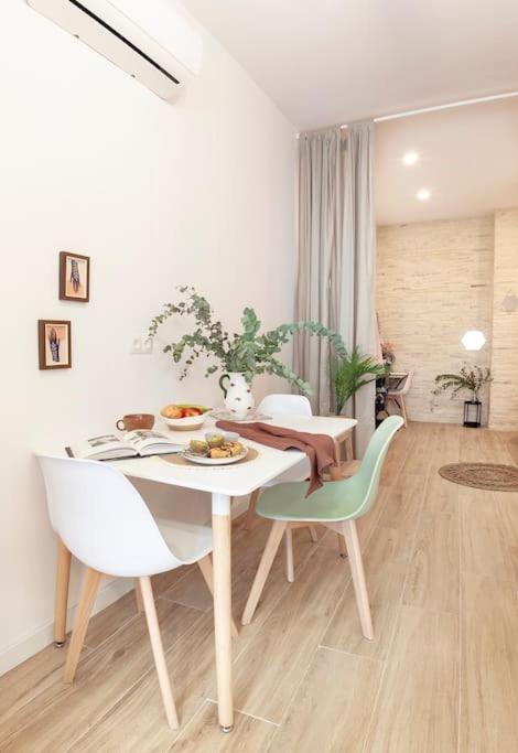 Rb - Urban Loft Retreat, Comfort & Good Location Валенсия Экстерьер фото