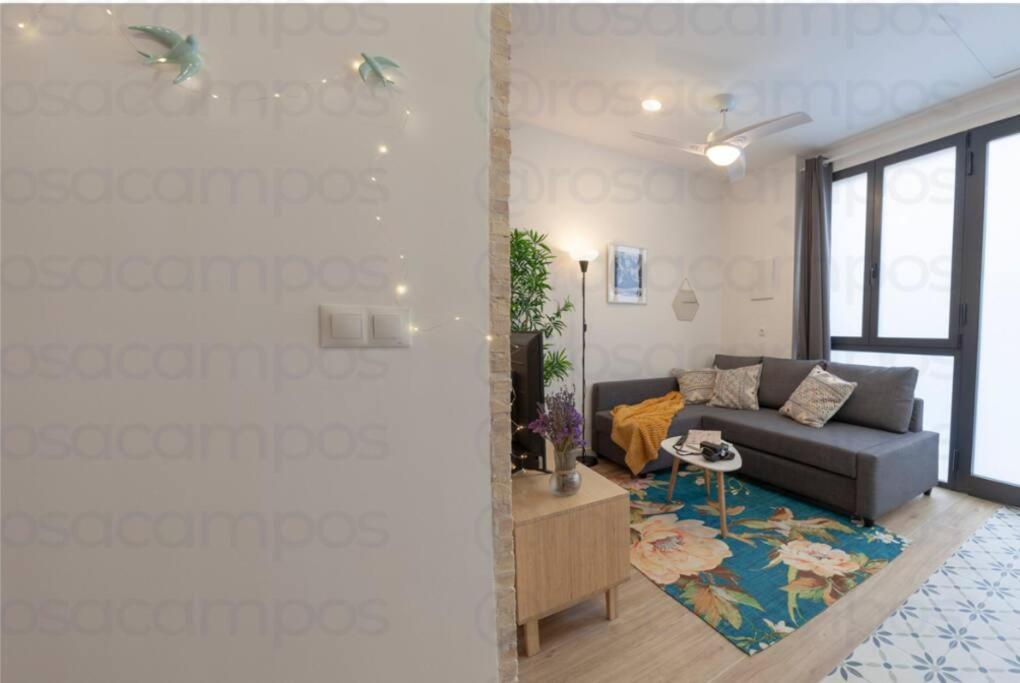 Rb - Urban Loft Retreat, Comfort & Good Location Валенсия Экстерьер фото